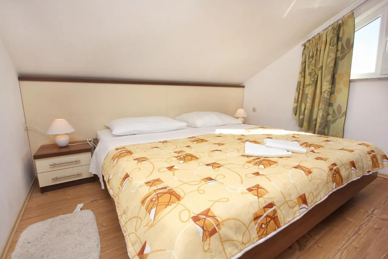 Apartments By The Sea Vlasici, Pag - 9324